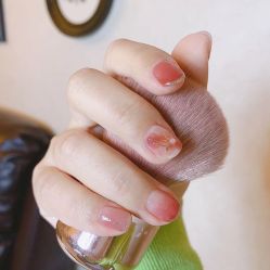 -小四撸猫美甲咖