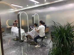 -Tloml salon