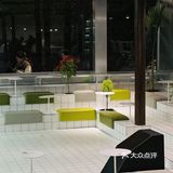 超火的live show民谣现场，居然还能吃川菜