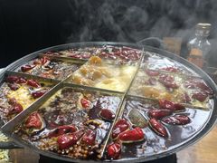 -白乐天毛肚火锅馆(南滨路店)