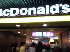 门面-麦当劳(中山公园龙之梦店)