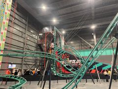 -极限PLAY运动娱乐新世界·团建派对潮玩休闲馆·室内蹦极高空游乐园
