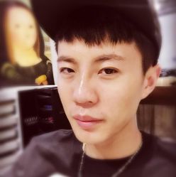 iphone_upload_pic-简法造型·品牌形象店