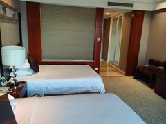 -宜昌均瑶国际酒店(宜昌CBD购物中心夷陵广场店)