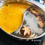 尝了尝菌汤锅 还挺好喝