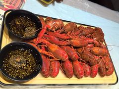 -肥肥虾庄·金牌油焖大虾(首义路店)