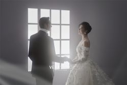 -至臻微拉婚纱摄影