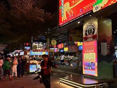 -三亚火车头万人海鲜广场