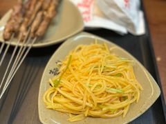 -亮亮面馆(经六路店)