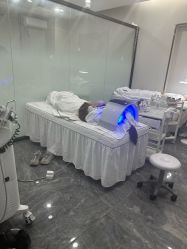 -苗方清颜专业祛痘·皮肤管理