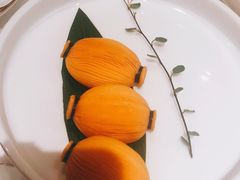 猫山王榴莲酥-东富酒家(龙湖西溪天街店)
