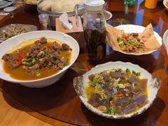 -头上红煨盐鸡·非遗院子餐厅