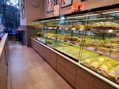 面包甜点陈列柜-巴黎贝甜(万源店)