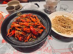 -肥肥虾庄·金牌油焖大虾(杨园滨江时代walk店)