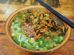 -正宗李家土鸡米线店