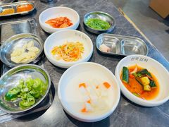 -彭妈家•韩国烤肉料理(张杨路店)