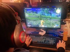 -SIX电竞·卓威600hz(闽江二路店)
