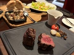 -恰餐厅及酒吧 CHAR Bar & Grill (北京丽都皇冠假日店)