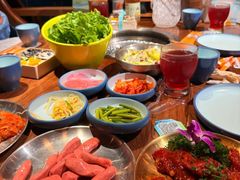 -明洞阿姨·韩式酱蟹烤肉·创意料理(三元桥店)