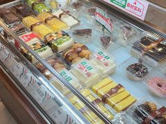 -光明牛奶棚(南泉店)