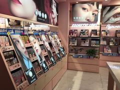-4iNLOOK美瞳店(湖滨道购物中心店)