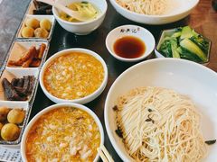 -裕兴记•蟹黄面馆(人民广场店)