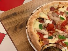 -城市大道红炉披萨烘焙坊