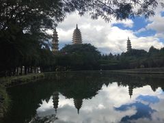 -三塔倒影公园