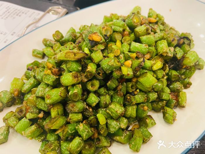 金翠河烧鹅餐厅(北城天街店)榄菜肉松炒四季豆图片
