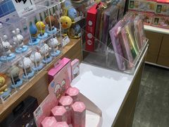 -泡泡玛特POPMART(杭州乐堤港店)