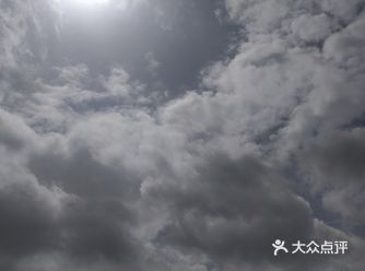 台风来了，风大就是不下雨