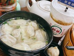 三鲜大馄饨-万寿斋(山阴路店)