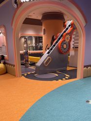 -奈尔宝家庭中心·亲子早教·派对餐厅(北京东坝万达店)