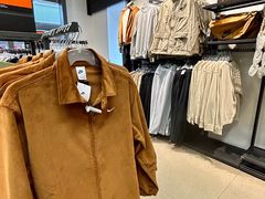 -百年港湾奥特莱斯(香炉礁店)