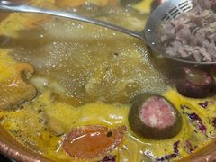 -洱火云南酸菜牛肉火锅(石景山当代商城店)