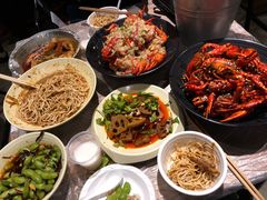 -巴厘龙虾·榜首油焖大虾(音乐学院·沿江酒馆店)