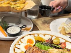 -Mark&Mars Restaurant