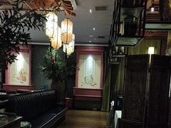 -八府香鸭·啫啫煲(华山路店)