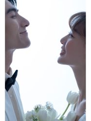 -雪中彩影婚纱摄影·微光艺术中心