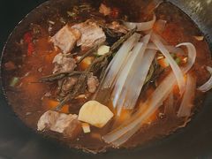 -人民公社铁锅炖·东北菜(卫国道店)