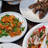农家菜老大 开在广富林路三迪广场的门面裙楼