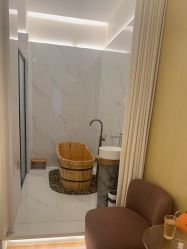 -苑苑vbeauty科技美容SPA