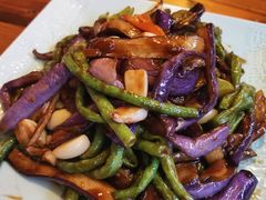 -闯关东东北农家菜(崂山石老人店)