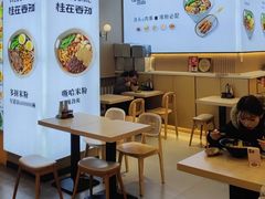 -桂在香知桂林米粉(红博中央公园店)
