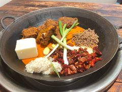 -四小区火锅·巷子里的重庆火锅(花照壁店)