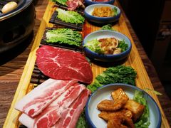 -明洞阿姨·韩式酱蟹烤肉·创意料理(三元桥店)