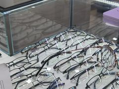 -三叶眼镜城(八佰伴店)