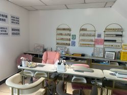 -丽心自助美甲美睫