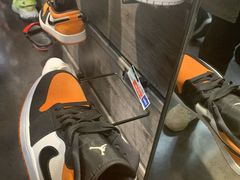 -ABC MART(心斎橋店)