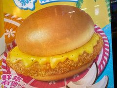 -麦当劳(上海虹桥站30B检票口楼上)